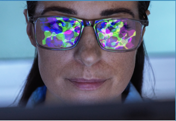 woman-on-computer